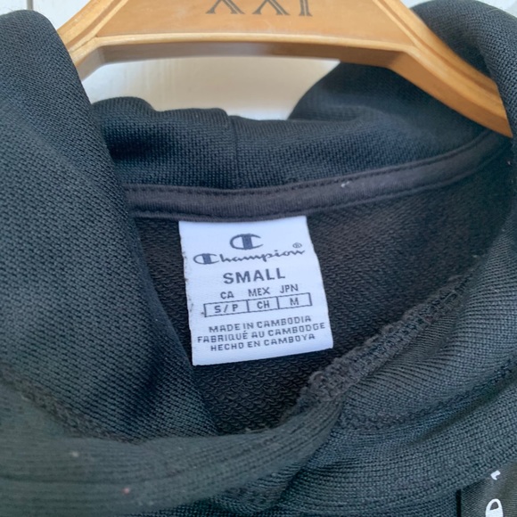 Champion, Hoodie and Shirt - Picture 4 of 9